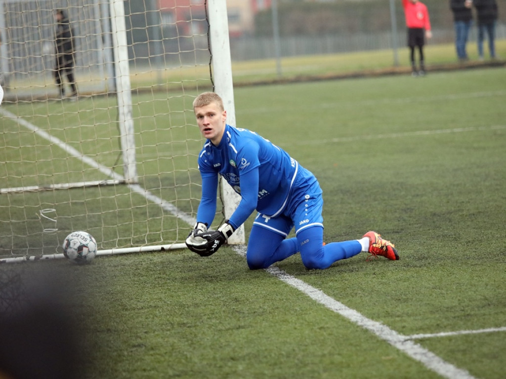 Chrobry wygrał sparingowe derby. Bieszczad obronił karnego
