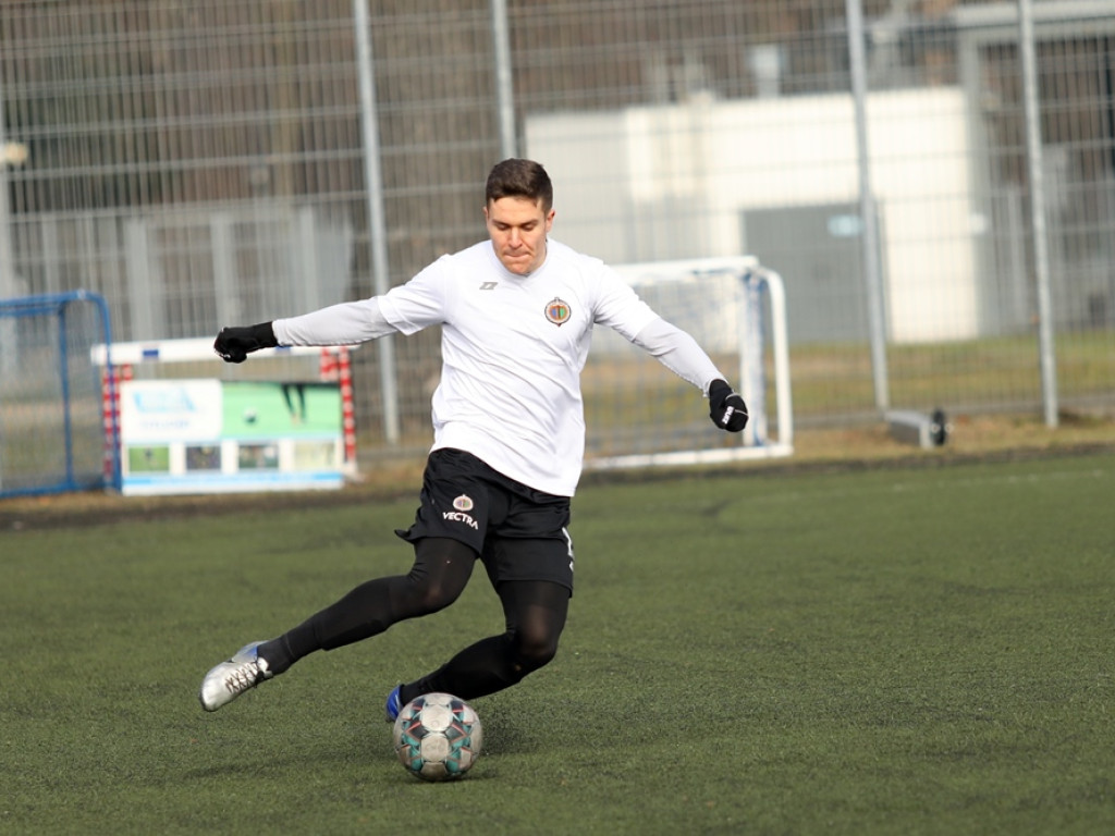 Pewna wygrana Chrobrego z rezerwami Miedzi Legnica