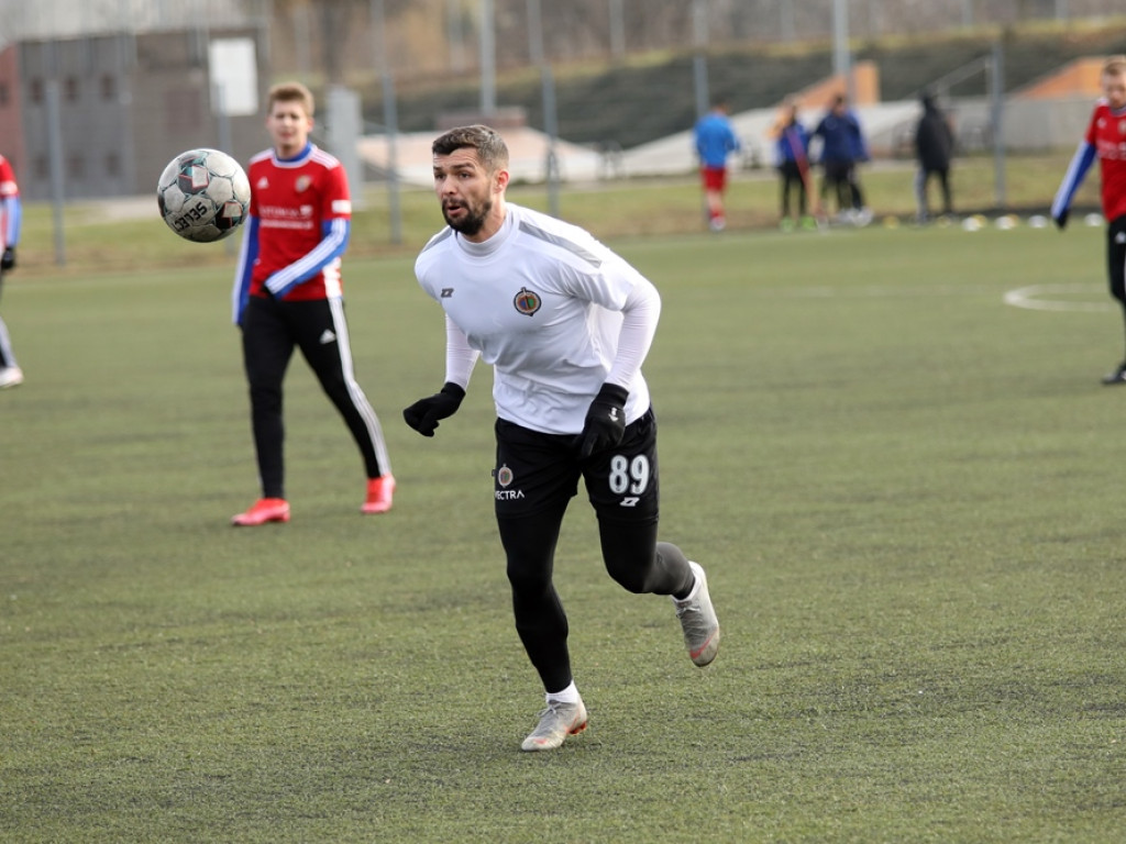 Pewna wygrana Chrobrego z rezerwami Miedzi Legnica
