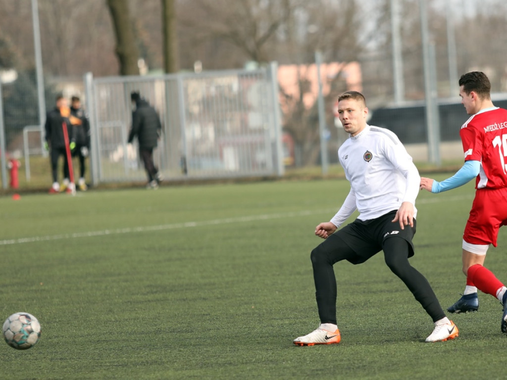 Pewna wygrana Chrobrego z rezerwami Miedzi Legnica