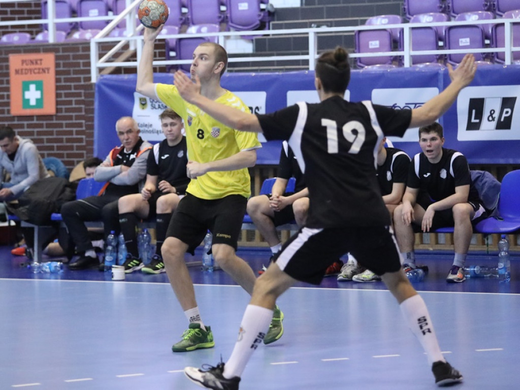 Agresywna gra w obronie kluczem do zwycięstwa rezerw