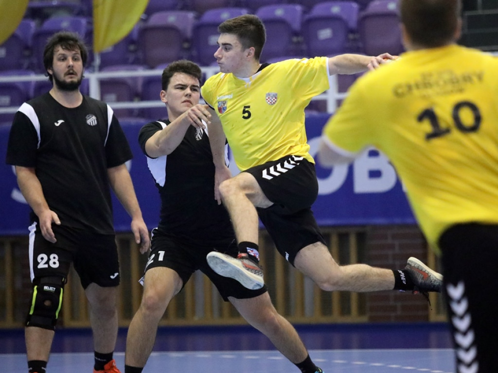 Agresywna gra w obronie kluczem do zwycięstwa rezerw