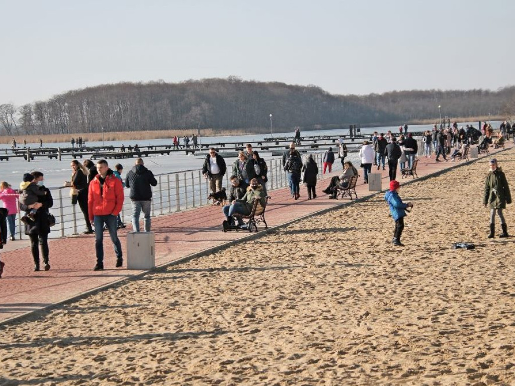 Ludzie chyba poczuli wiosnę. Sława w ten weekend pękała w szwach