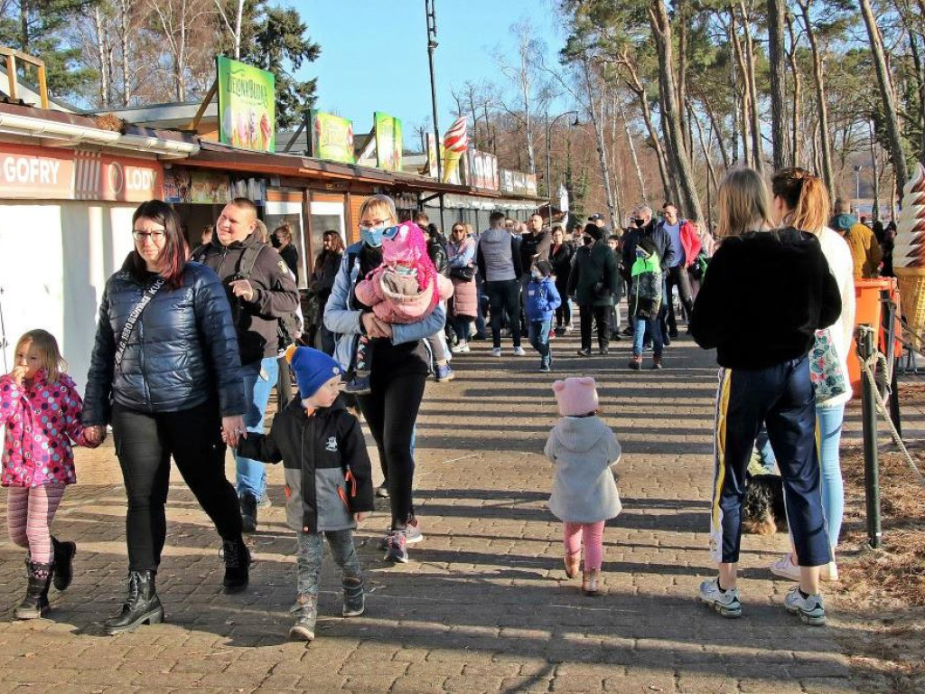 Ludzie chyba poczuli wiosnę. Sława w ten weekend pękała w szwach