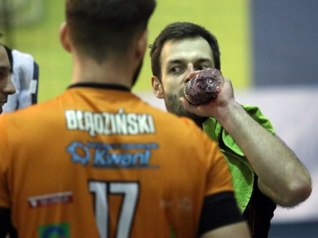 Zrobili pierwszy krok w stronę awansu. Pewna wygrana Chrobrego