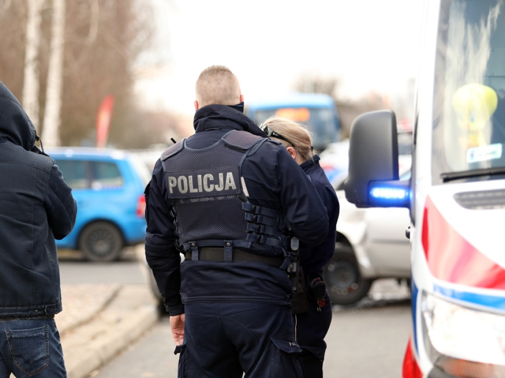 Wypadek na ul. Wita Stwosza. Pięć osób w szpitalu w tym małe dziecko