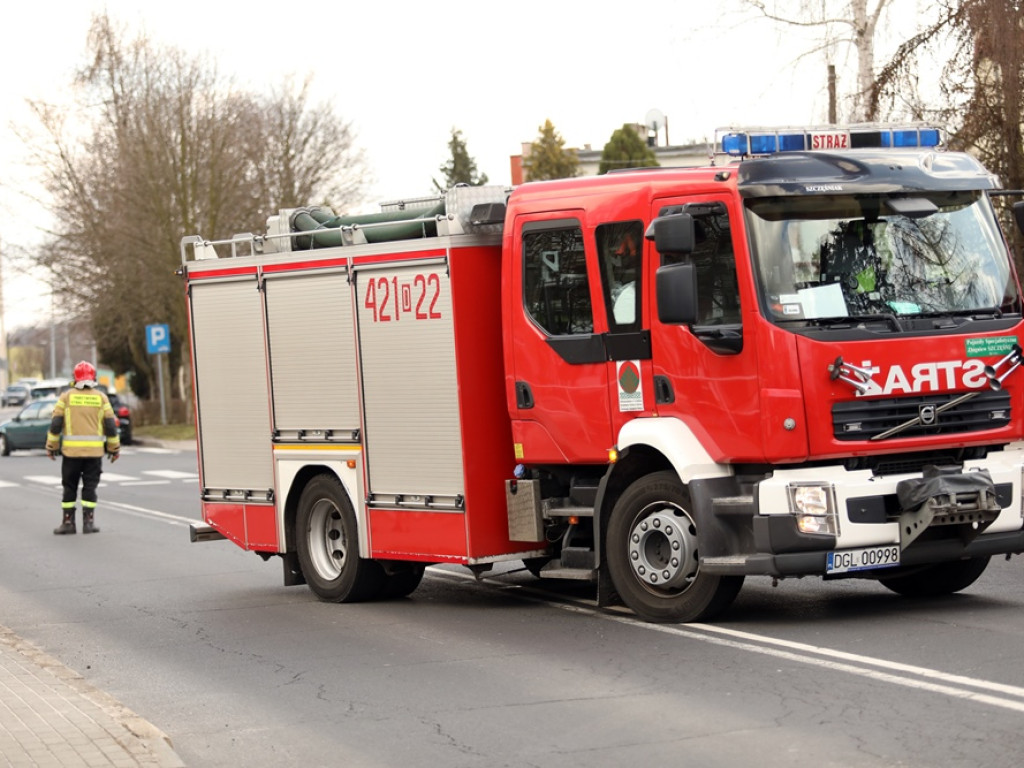Wypadek na ul. Wita Stwosza. Pięć osób w szpitalu w tym małe dziecko
