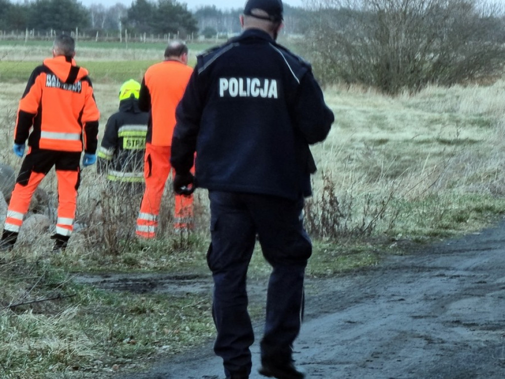 To ojciec uratował 3-letnie dziecko, które wpadło do stawu