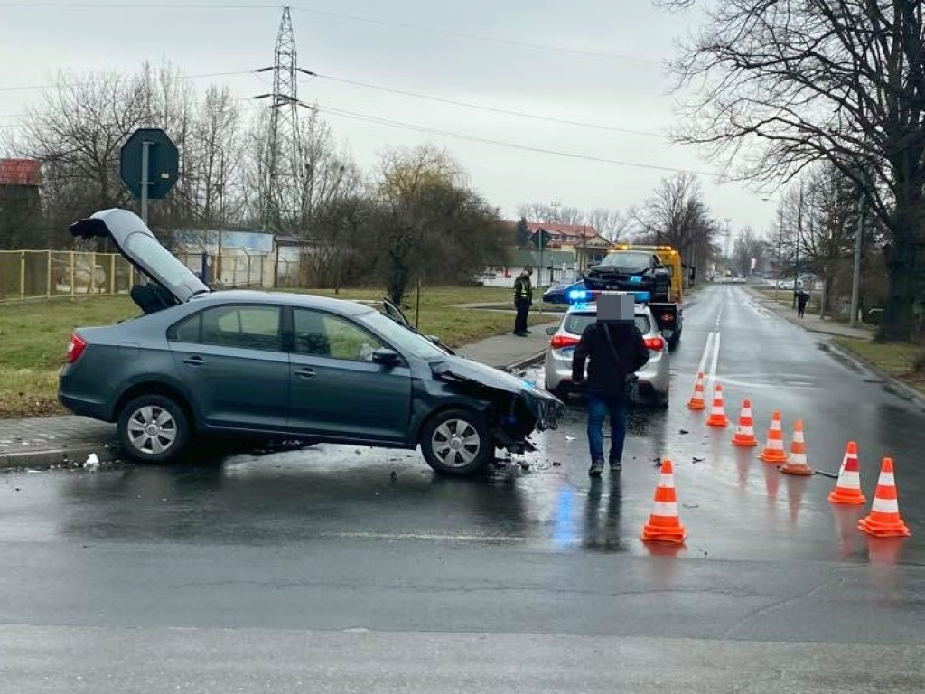 Wymusił pierwszeństwo i uderzył w skodę