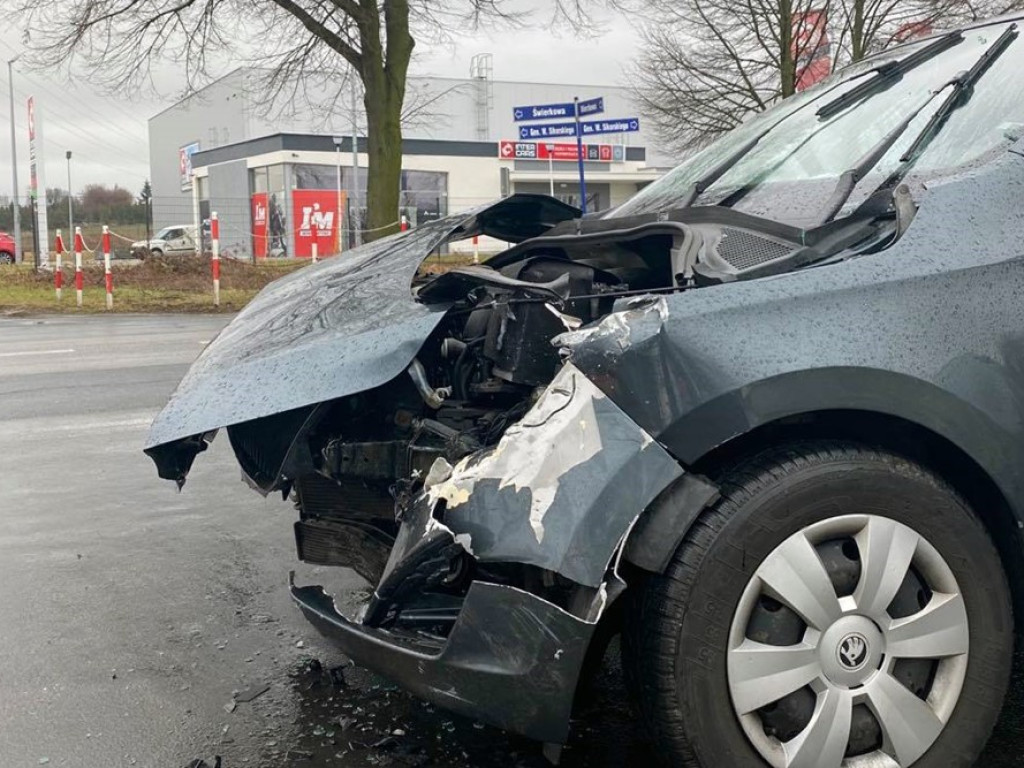 Wymusił pierwszeństwo i uderzył w skodę