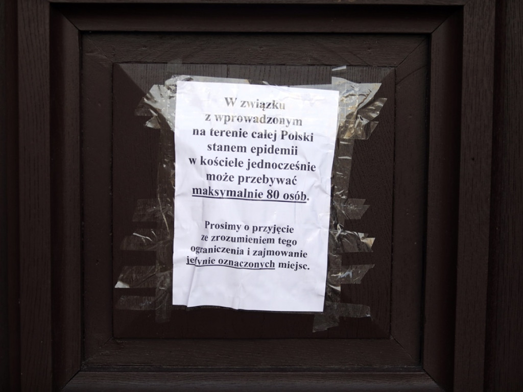 Limity wiernych w kościołach, ale nie wszędzie się ich liczy