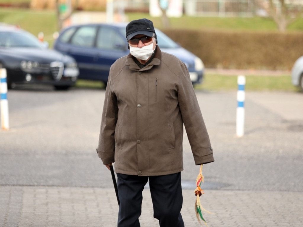 Limity wiernych w kościołach, ale nie wszędzie się ich liczy