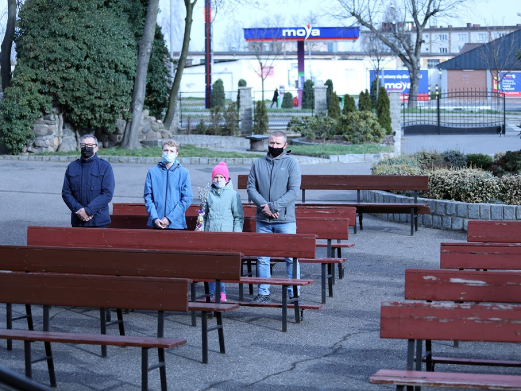 Limity wiernych w kościołach, ale nie wszędzie się ich liczy