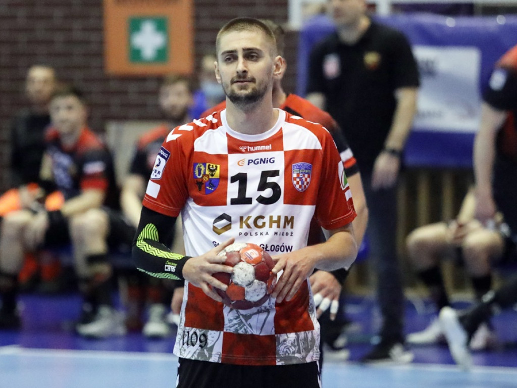 Wygrana po walce! Czerwona latarnia ligi postraszyła szczypiornistów Chrobrego