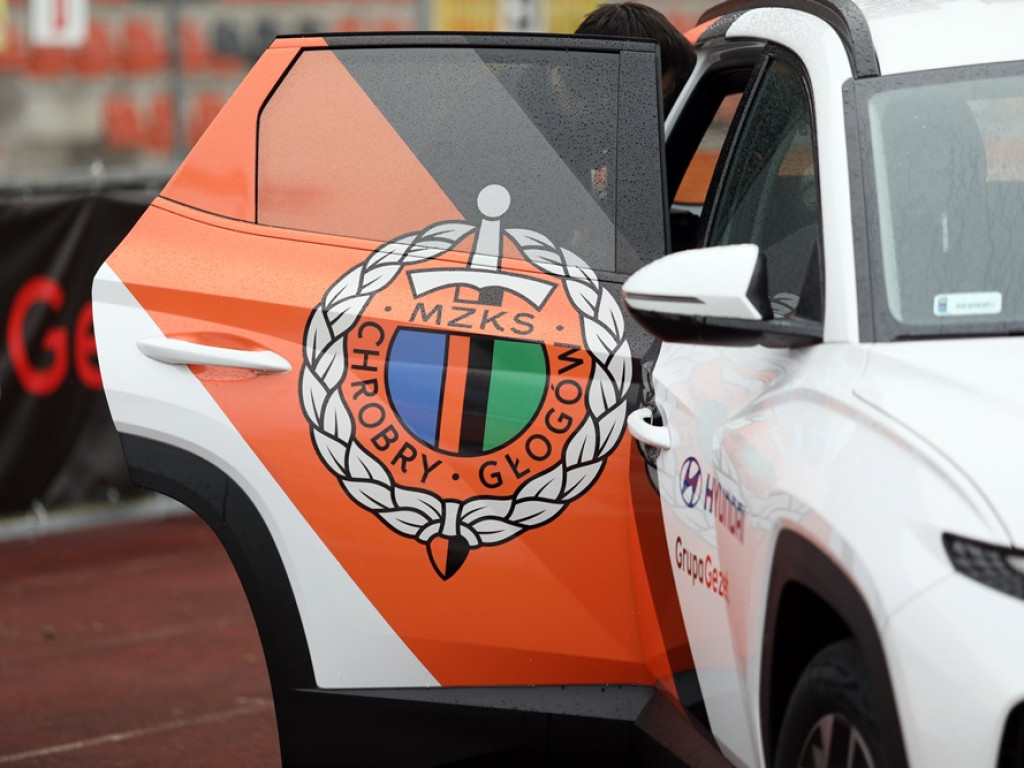 Takie bryki dla Chrobrego! Nowy sponsor w głogowskim klubie