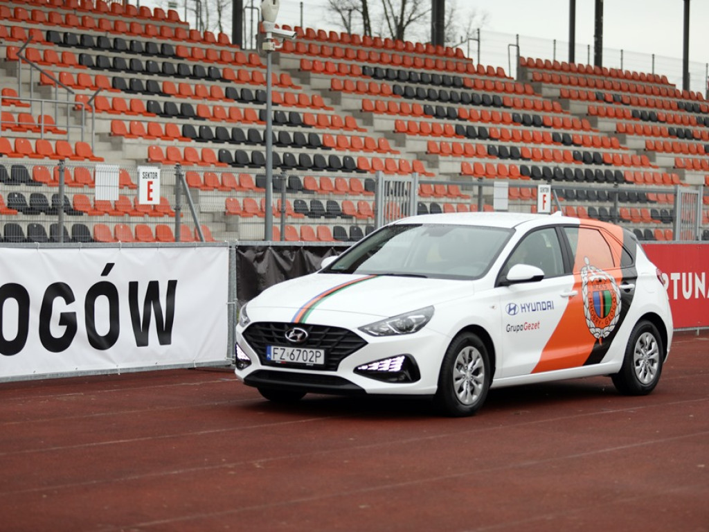 Takie bryki dla Chrobrego! Nowy sponsor w głogowskim klubie