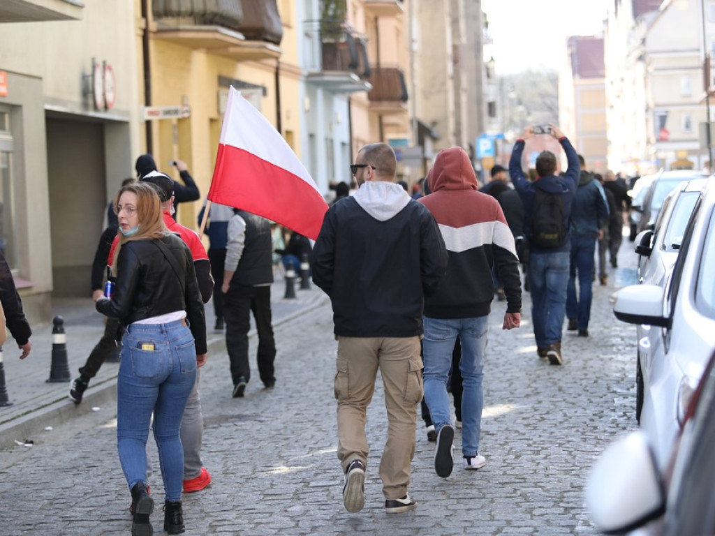 Policja użyła gazu łzawiącego. Strajkujący zostali osaczeni