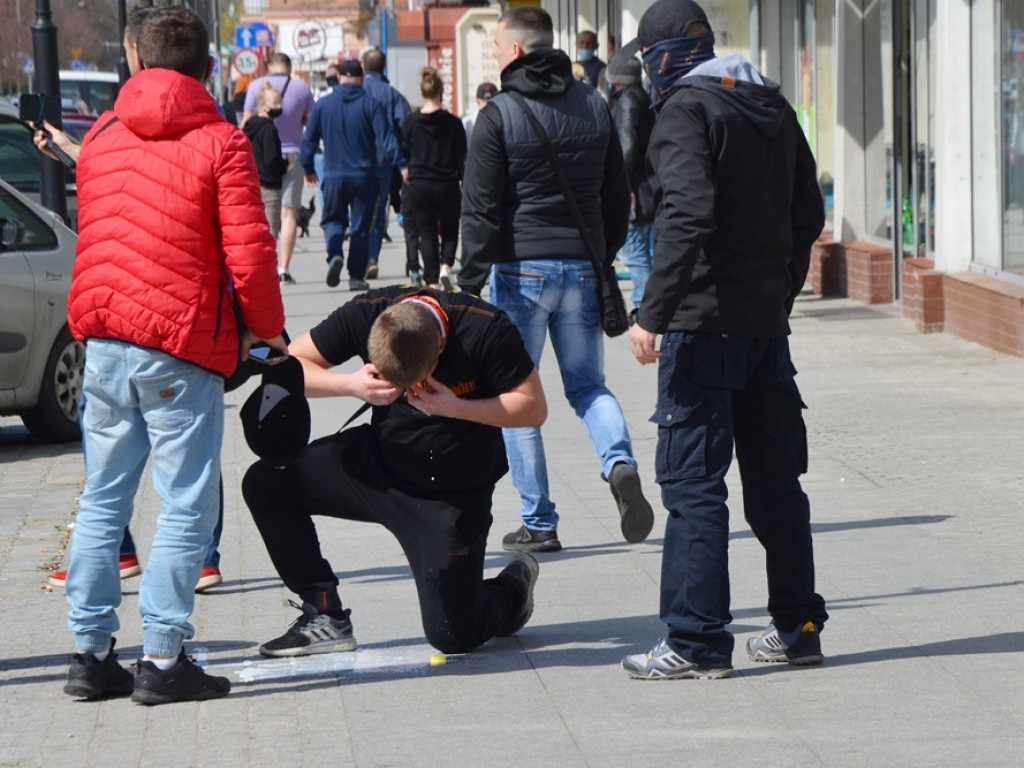 Policja użyła gazu łzawiącego. Strajkujący zostali osaczeni