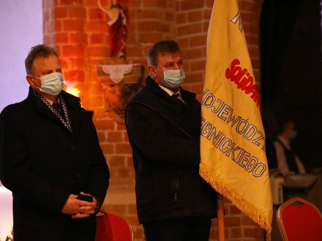 Ostatnie pożegnanie śp. księdza Aleksandra Walkowiaka. 