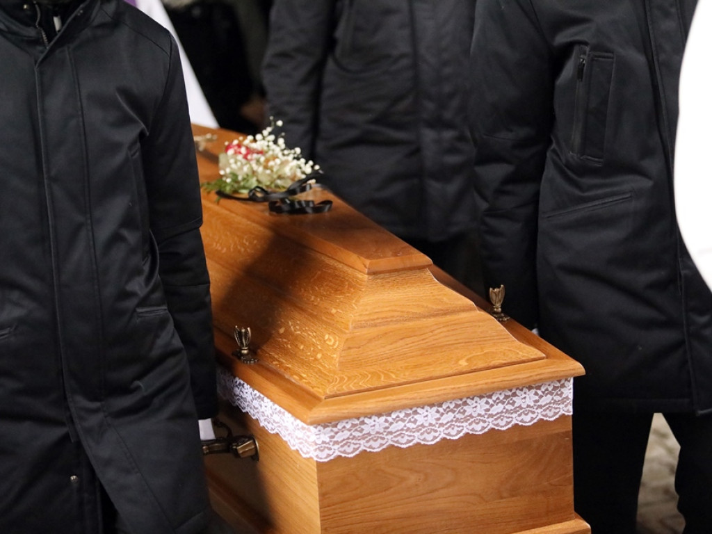 Ostatnie pożegnanie śp. księdza Aleksandra Walkowiaka. 