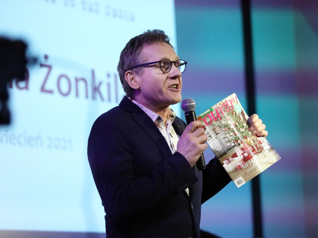 Wolontariusze nagrodzeni żonkilami, prezydent ze złotą łopatą