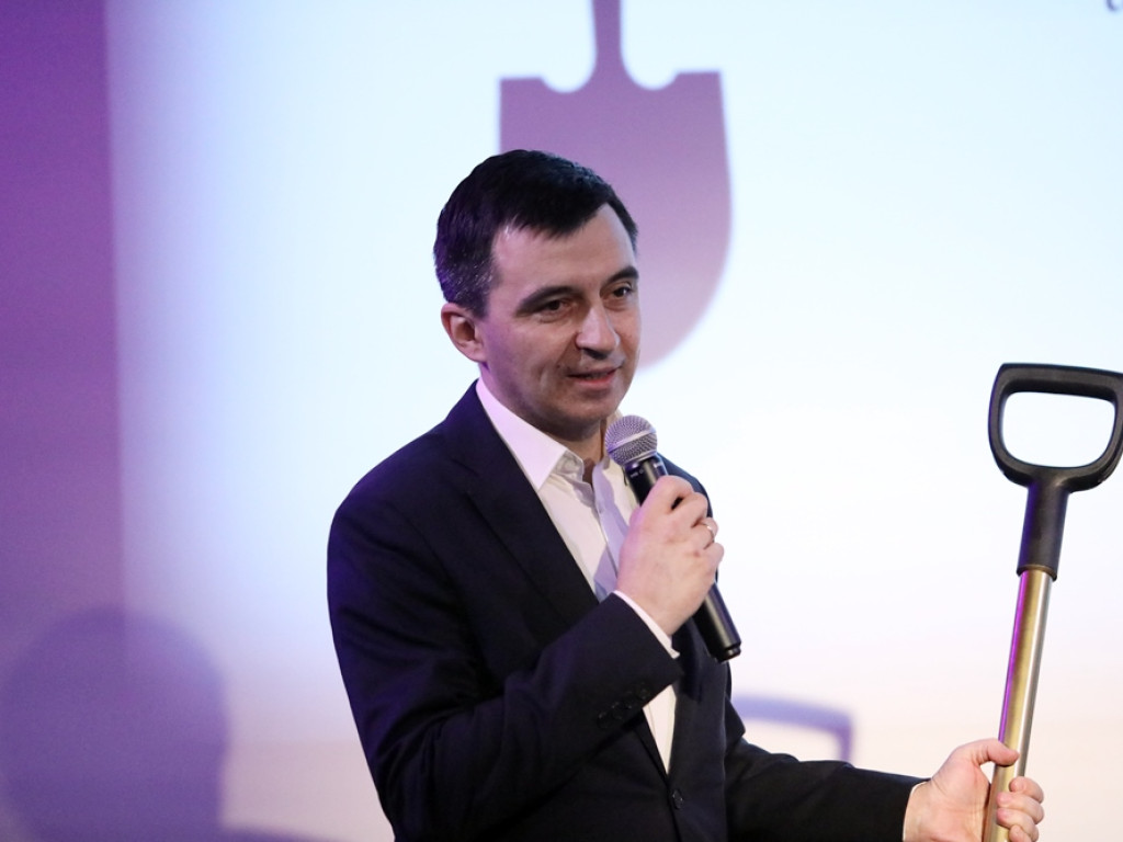 Wolontariusze nagrodzeni żonkilami, prezydent ze złotą łopatą