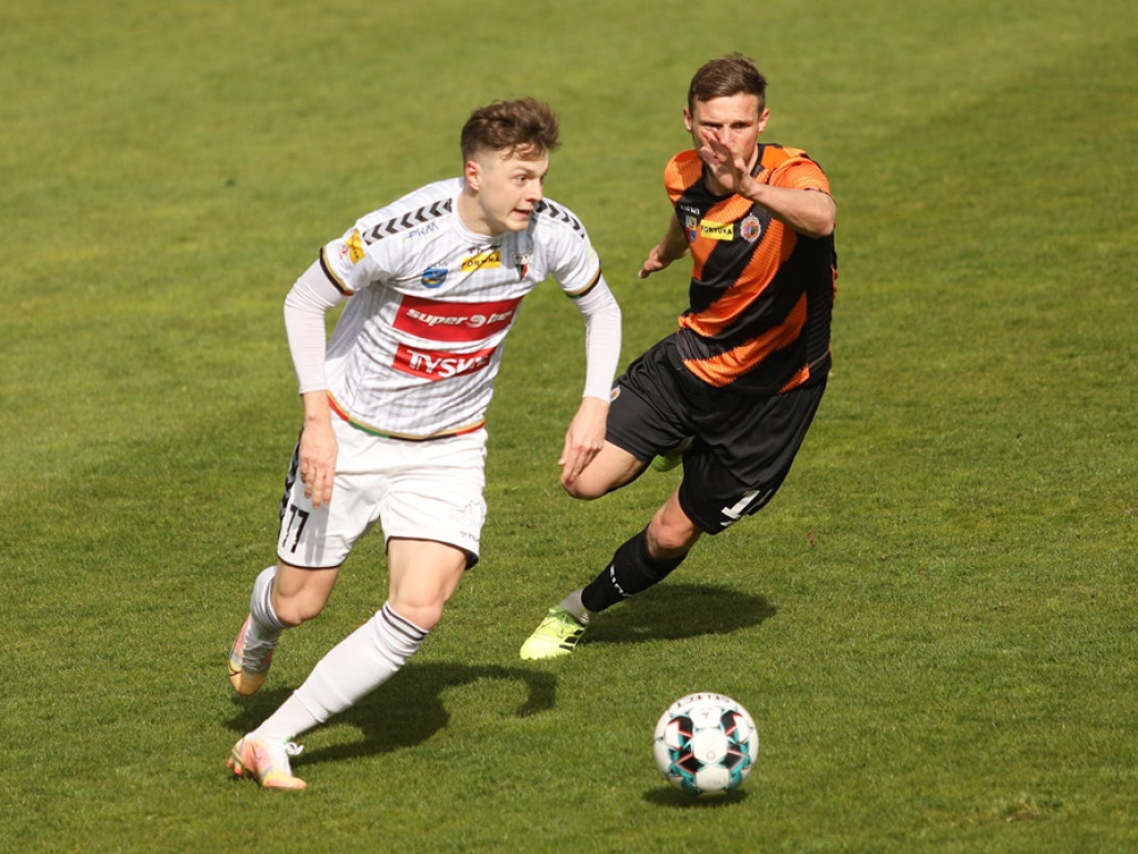 Trzy czerwone kartki! Chrobry skromnie pokonał GKS Tychy
