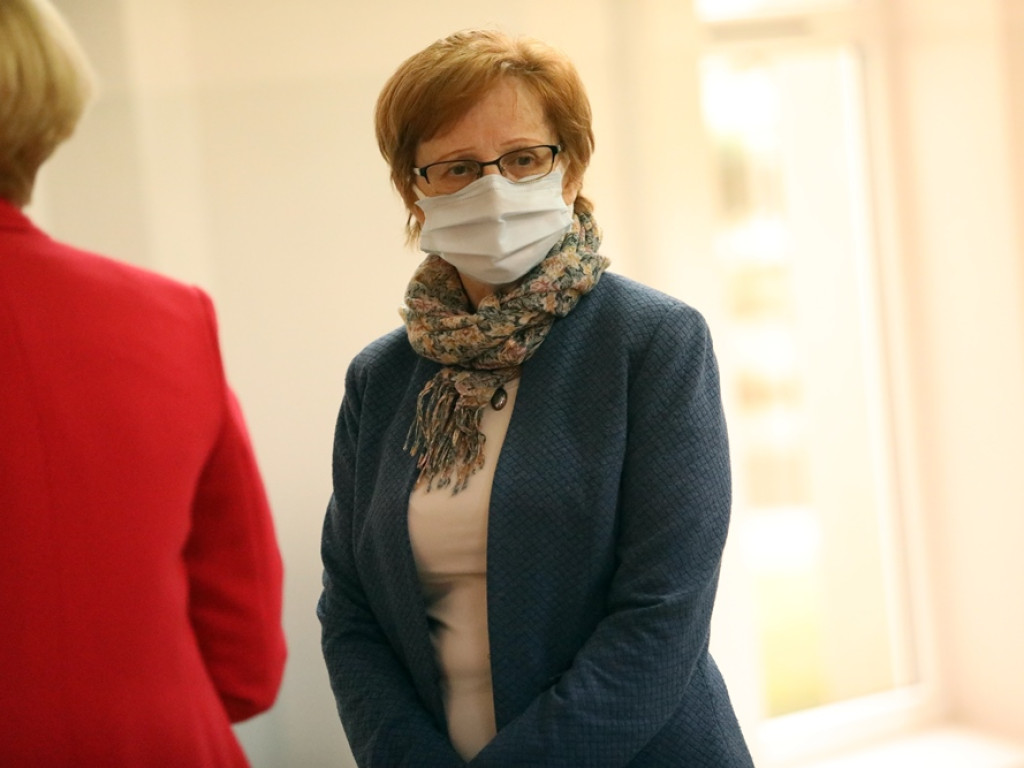 Do matury przygotowywali się w domach. Rozpoczął się pierwszy egzamin, ten z języka polskiego