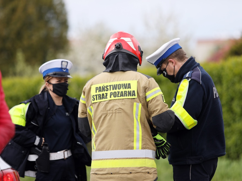 Auta roztrzaskane, dwie osoby w szpitalu