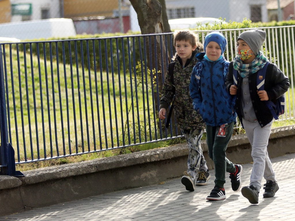 Najmłodsze dzieci wróciły do szkół. Rodzice są zadowoleni: duża ulga