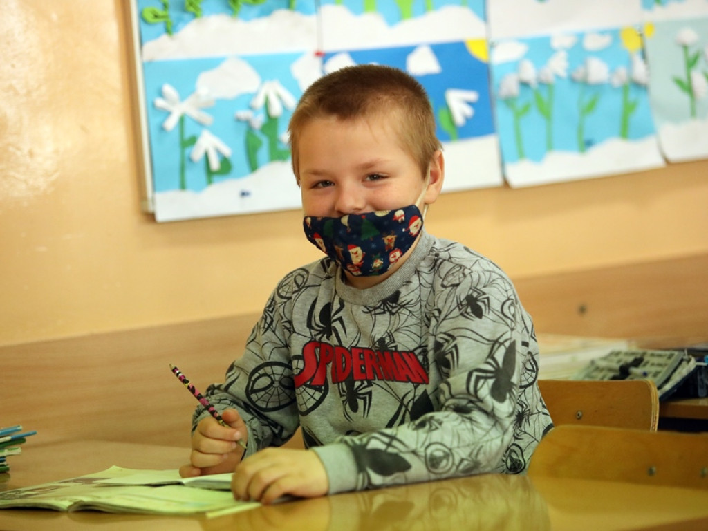 Najmłodsze dzieci wróciły do szkół. Rodzice są zadowoleni: duża ulga