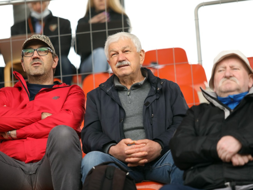 Kibice znów na trybunach! Chrobry walczy o punkty z Zagłębiem
