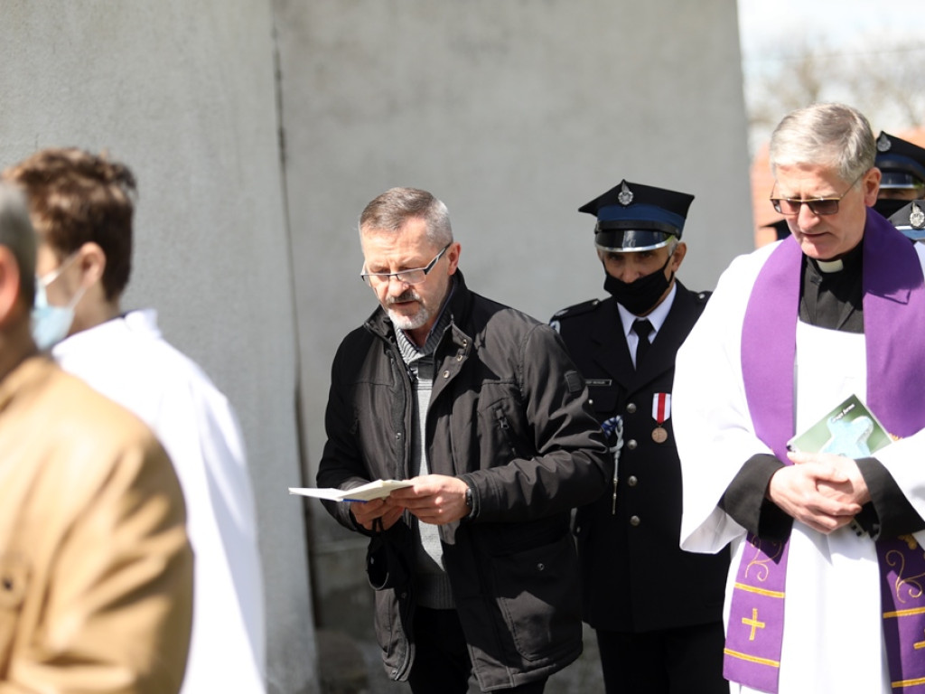 Tłumy żegnały Tadeusza Jańczaka z Grochowic. 