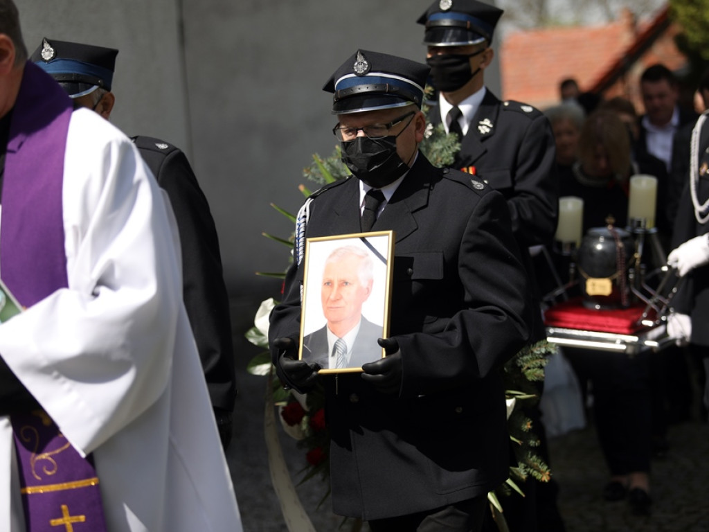 Tłumy żegnały Tadeusza Jańczaka z Grochowic. 