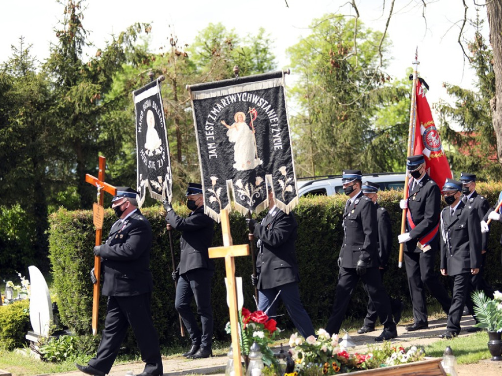 Tłumy żegnały Tadeusza Jańczaka z Grochowic. 