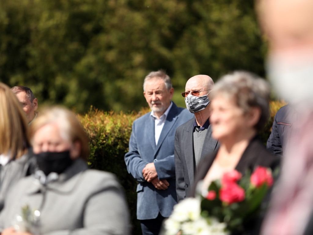 Tłumy żegnały Tadeusza Jańczaka z Grochowic. 