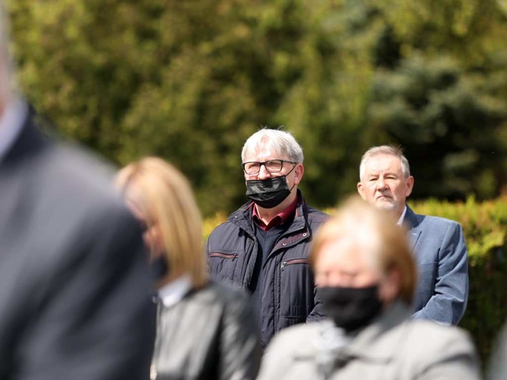 Tłumy żegnały Tadeusza Jańczaka z Grochowic. 