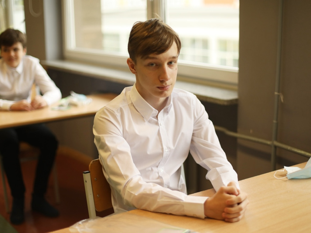 Ósmoklasiści piszą egzaminy. Najbardziej obawiają się matematyki
