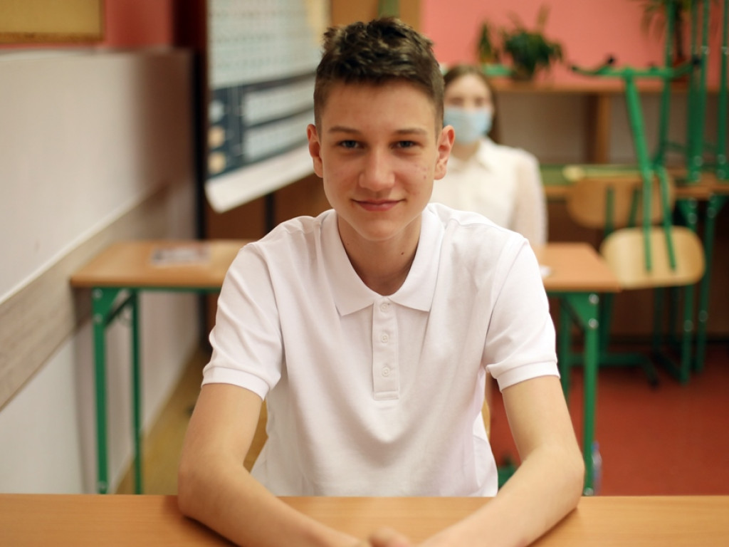 Ósmoklasiści piszą egzaminy. Najbardziej obawiają się matematyki