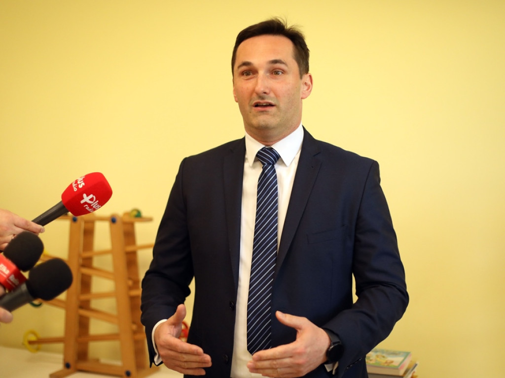 Dzieci będą modliły się przed posiłkiem i podczas mszy świętej w... przedszkolu