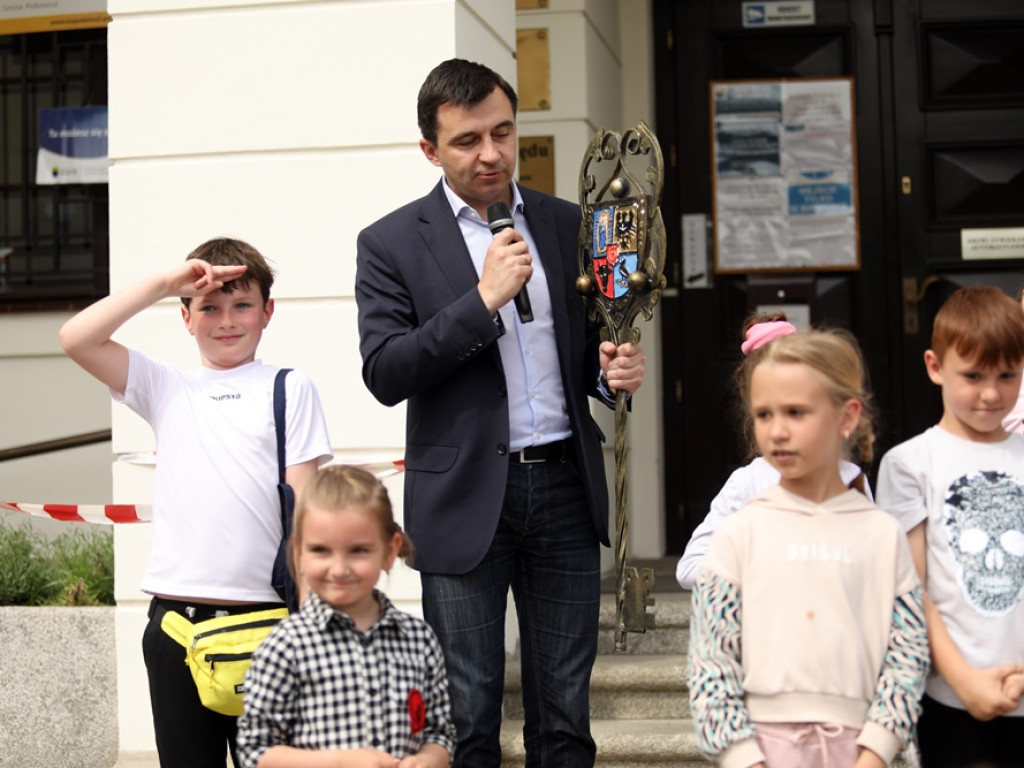 Dzieci rządzą miastem! Prezydent symbolicznie przekazał im klucze
