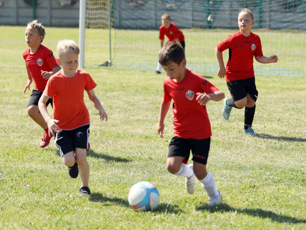 Sportowe emocje w Kotli! Na boisku rywalizowało kilkanaście drużyn