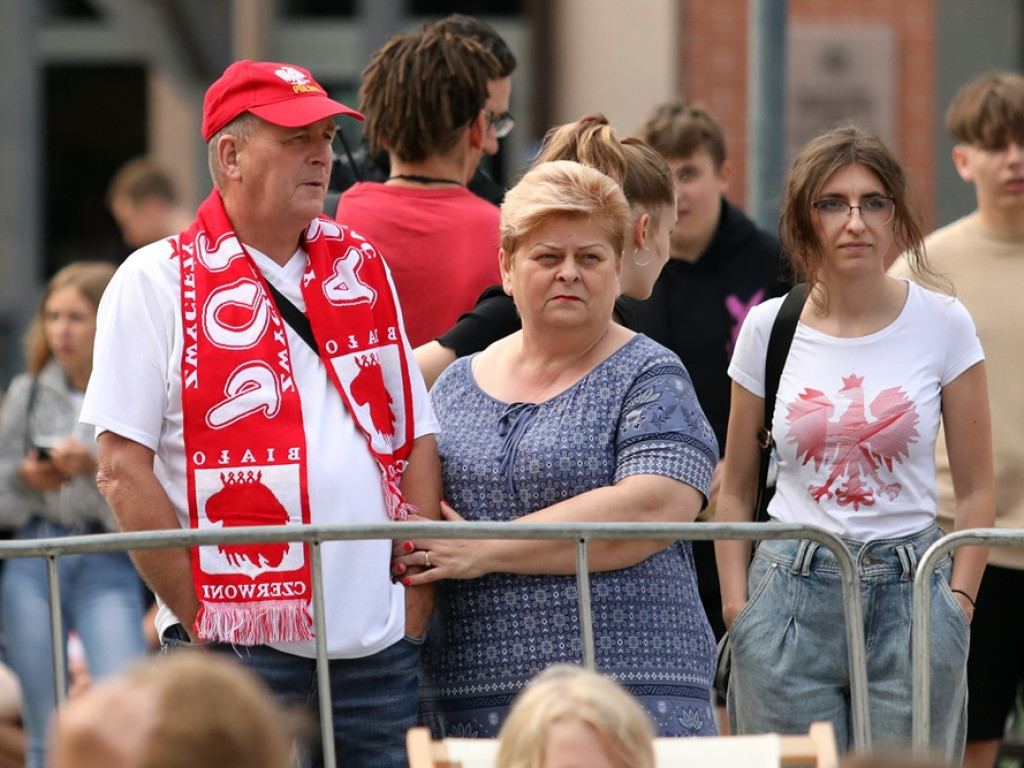 Kibice zawiedzeni. Opuszczali strefę jeszcze przed końcem meczu