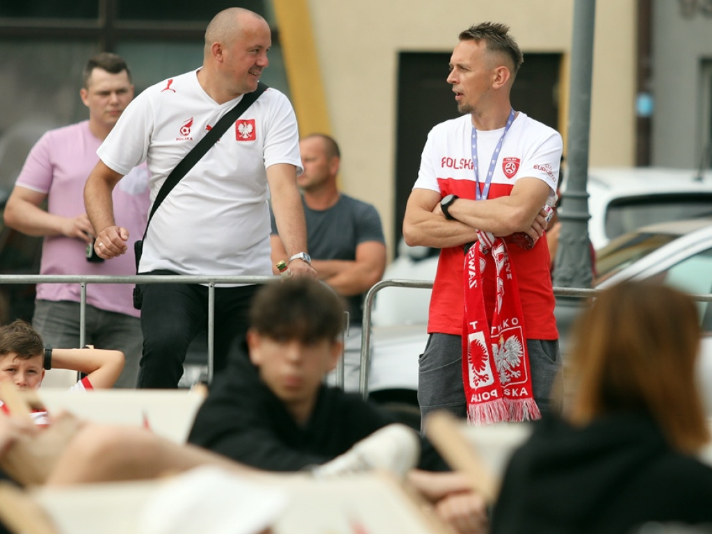 Kibice zawiedzeni. Opuszczali strefę jeszcze przed końcem meczu