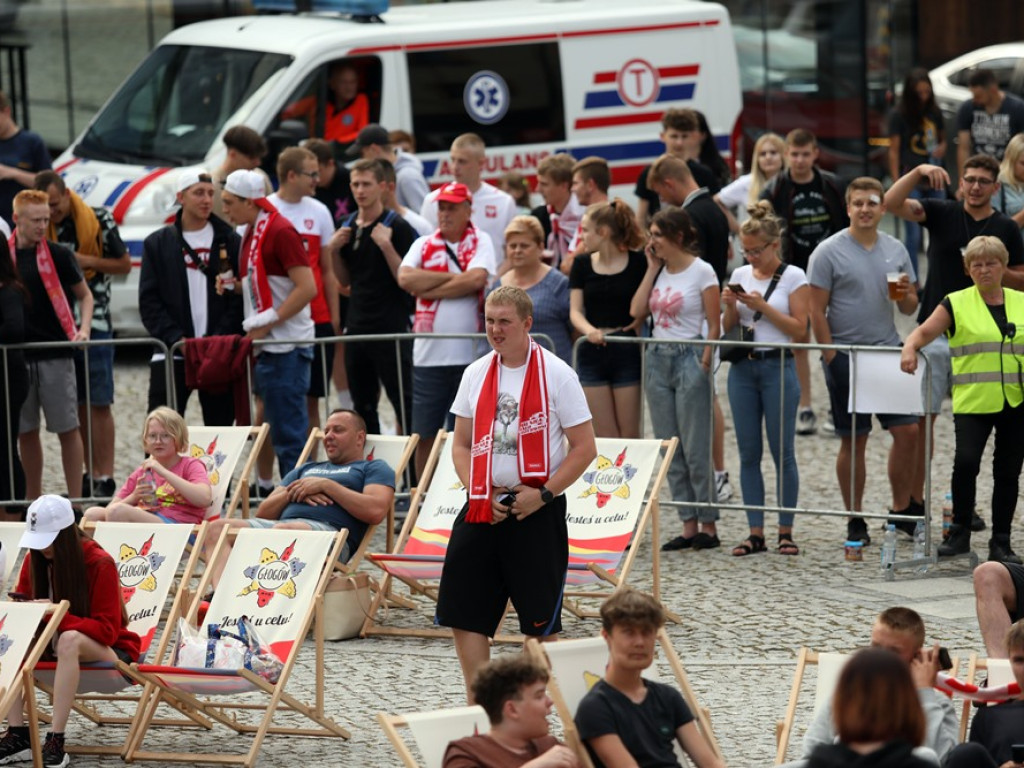 Kibice zawiedzeni. Opuszczali strefę jeszcze przed końcem meczu