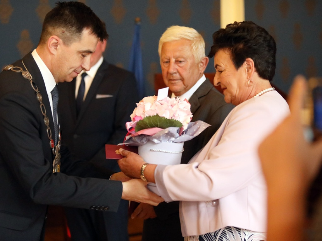 Złote Gody, czyli 50 lat razem. Piękne jubileusze w głogowskim ratuszu