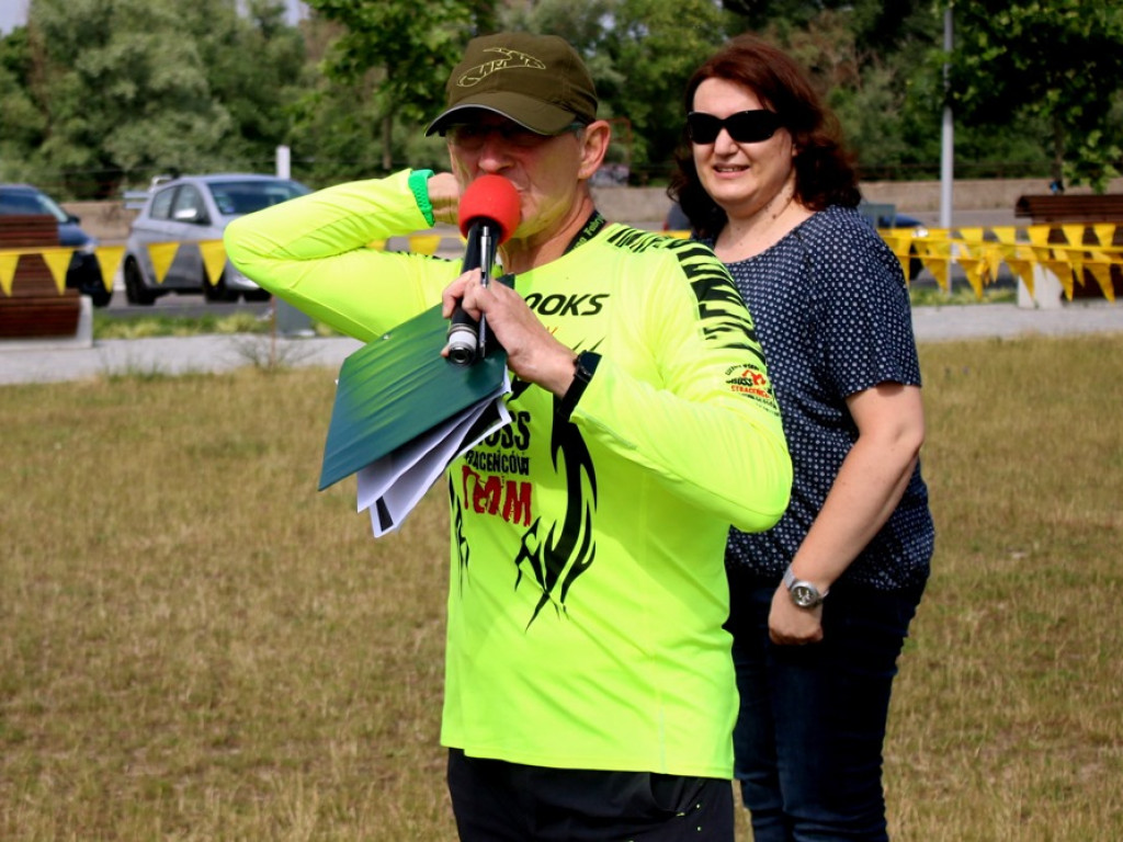 Niebieski trening Małego Straceńca na bulwarze