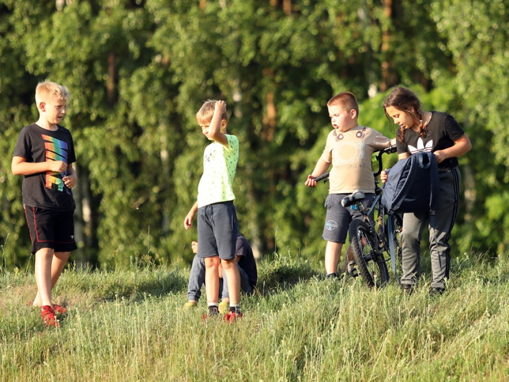 Przy ognisku na polanie. Stachuriada kolejny raz bez tłumów w Grochowicach