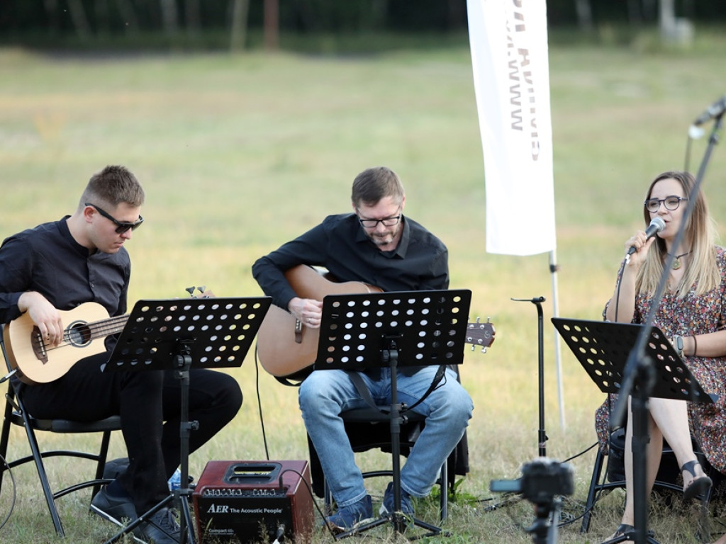 Przy ognisku na polanie. Stachuriada kolejny raz bez tłumów w Grochowicach