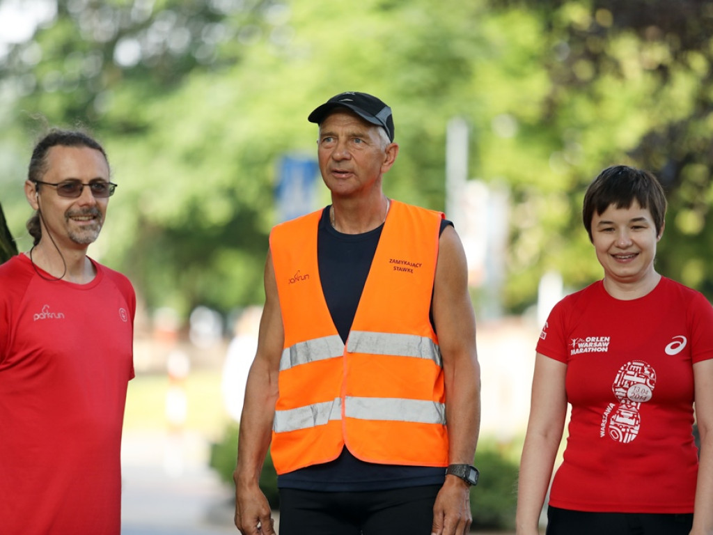Kolejni debiutanci na starcie Parkrunu Głogów. Przybywa chętnych do biegania [ZDJĘCIA]
